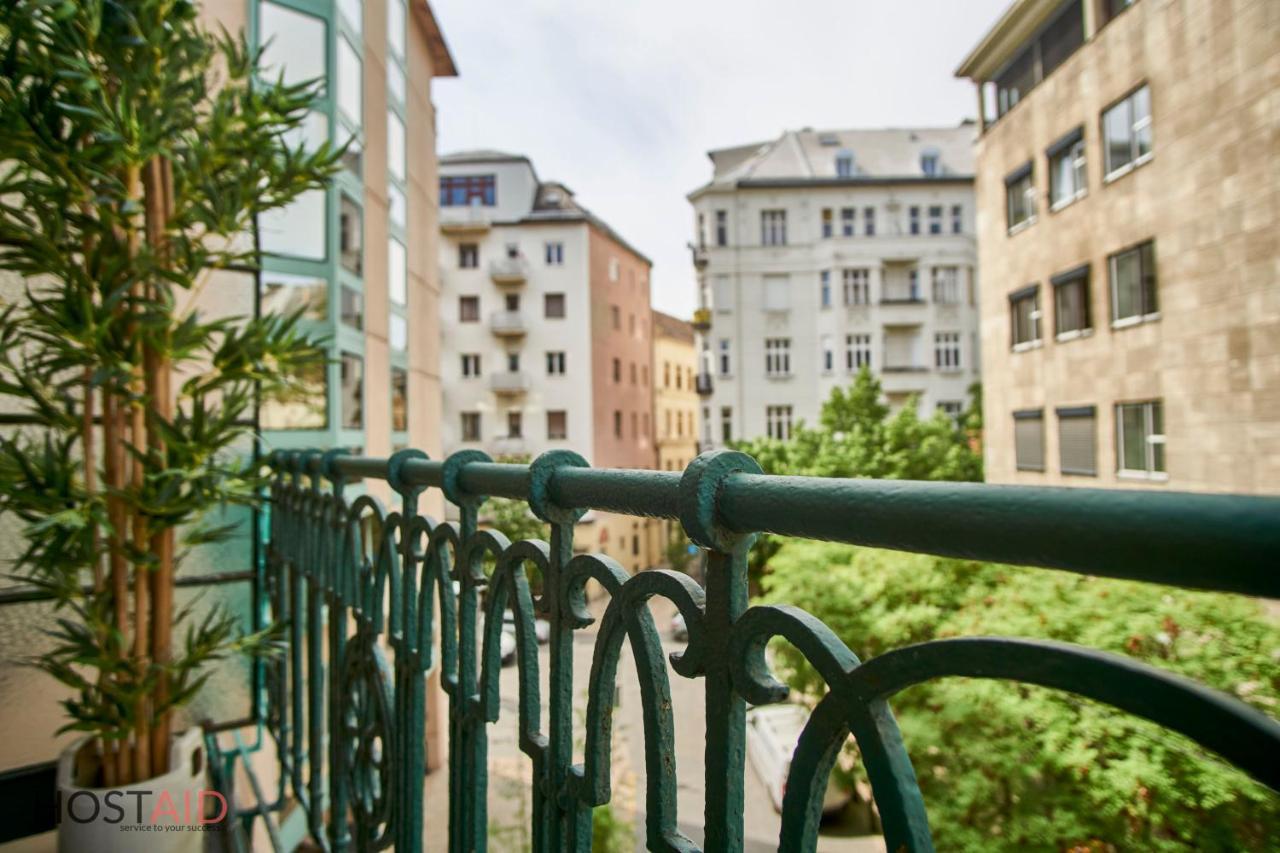 M52 Apartment - Hostaid Budapest Exterior photo