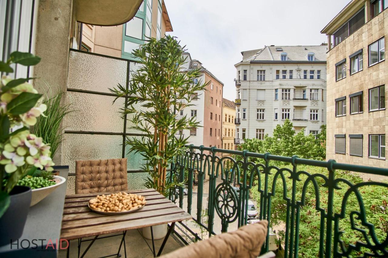 M52 Apartment - Hostaid Budapest Exterior photo